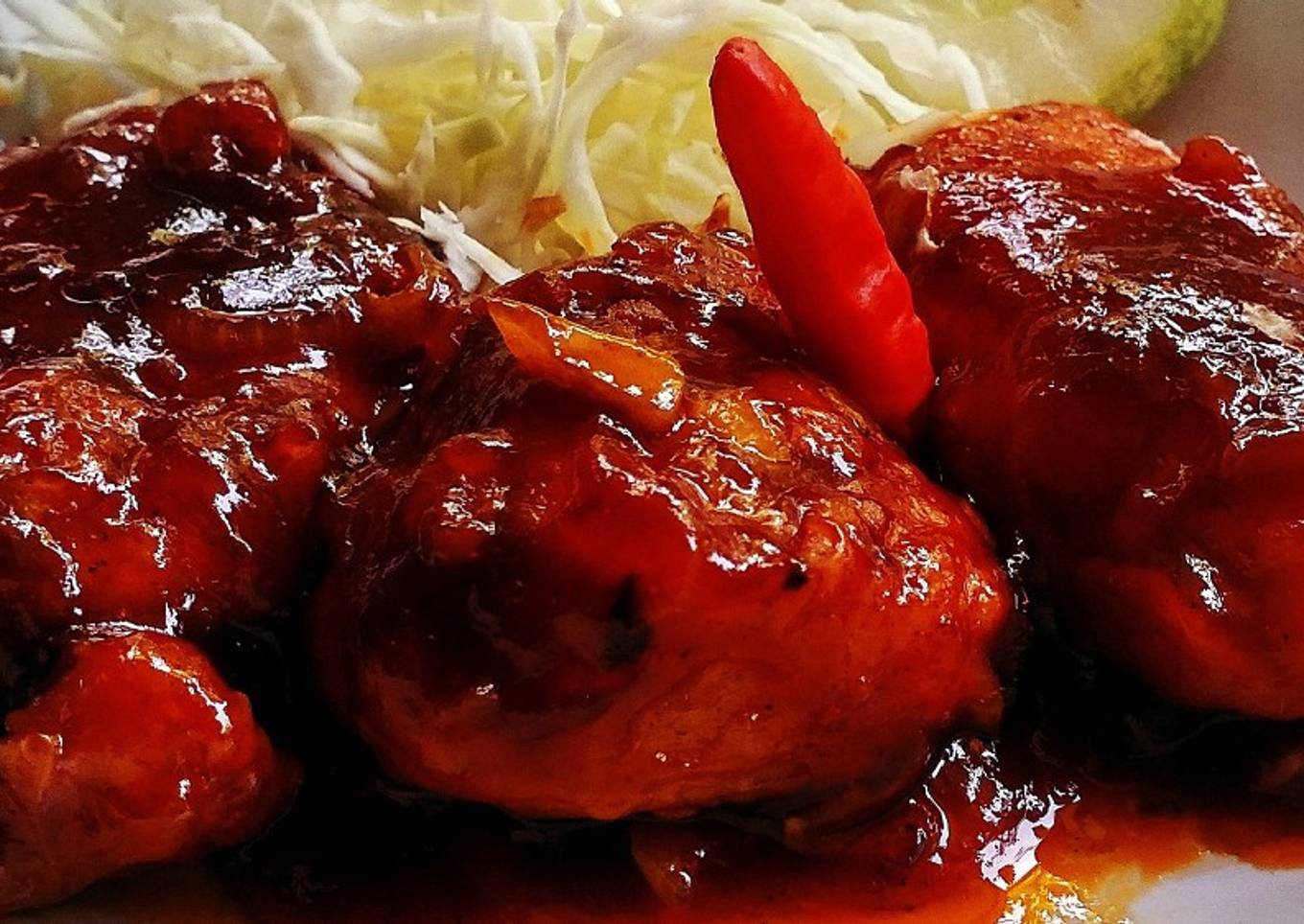 Ayam Goreng Merapi: Rasa yang Menggigit Jiwa di Jantung Cilacap